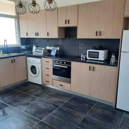Lejlighed Modern 3br Family In Quiet Drosia With Balcony *