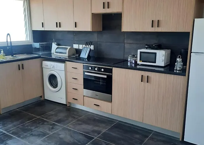 Appartement Modern 3br Family In Quiet Drosia With Balcony *