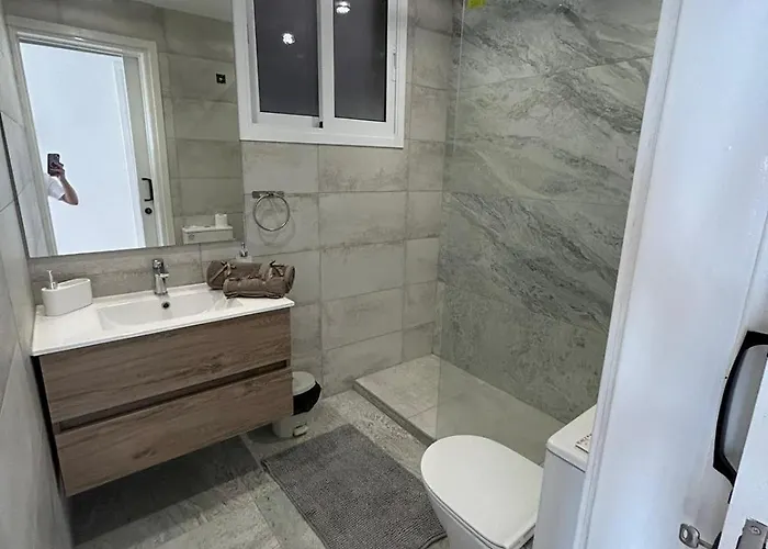 Appartement Modern 3br Family In Quiet Drosia With Balcony